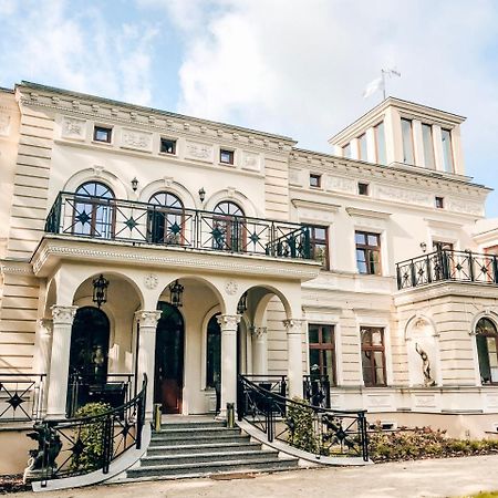 Palac Wierzbiczany Gniewkowo Exterior foto